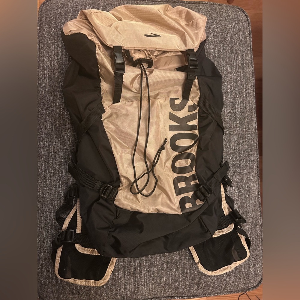 Brooks Running Black and Tan Men's Hiking Backpack